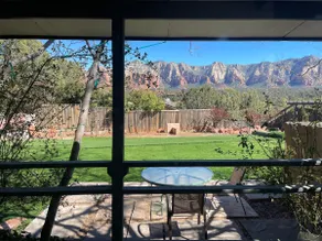 Susan's Moonrise Hideaway Cottage - Image 3