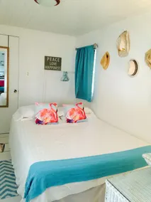Beach Front Room - Image 3
