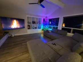 Lake view luxury 3 bedroom home with hot tub - Image 2