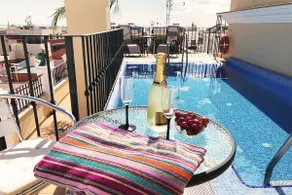 Apartamentos Nerjaluna - Image 2