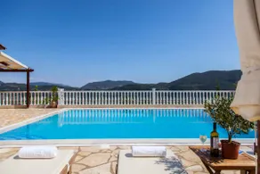 Offer for 1 Bedroom Apartment with Pool & Sea View - Image 5