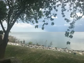 ”Lookout Landing” Scenic Lakefront Ground Level! - Image 2