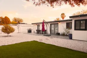 Mid-Century Modern Beauty in the Perfect Location - Image 2