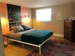 Charmer on 2nd - Beautiful home 2 blocks from Main - Image 5