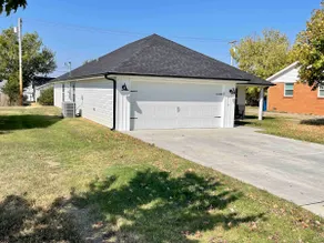 “Kentucky B” Built 10/22 Open concept! Gorgeous! - Image 3
