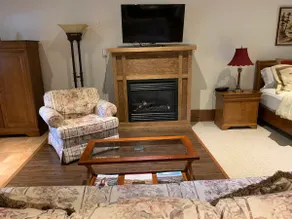 Deerwood Guest Suite / Bachelor Apartment - Image 3