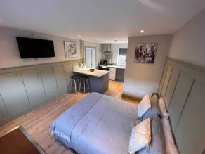 Seaview 1 bed open condo - free parking - Image 3