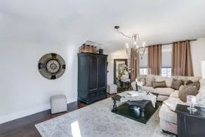 Welcome home to 3 bdrm/2 bath near airport - Image 2