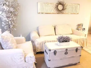 Newly renovated only minutes away from the beach!! - Image 2