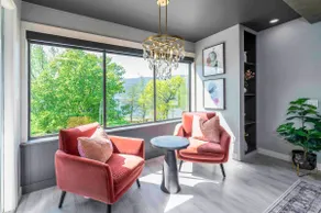 Cozy Lakefront Loft-Downtown prime location! - Image 5