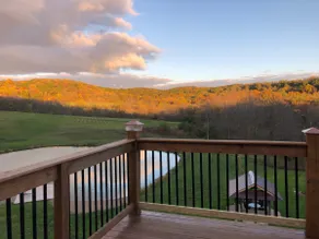 5BR Country Stay | Pond, Jacuzzi & Views/2 baths - Image 4