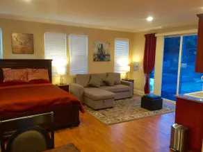 Gorgeous Casita(detached) in upscale neighborhood - Image 5