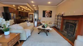 Great 4 Bedroom, 5 Bed House in Trendy Inglewood - Image 5
