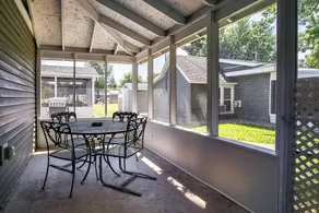 Cozy River Cabin w/ Loft & Screened Porch - Image 4