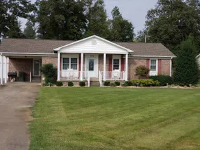 NICE HOME ONLY 20MIN TO MURRAY & 30 MIN PADUCAH - Image 2