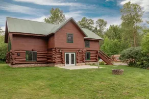 Log home on 2.5 acres near Upper South Long Lake - Image 4