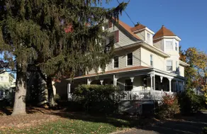 Amplio apartamento de 2 dormitorios en el histórico Montclair NJ, cerca del transporte de Nueva York - Image 3