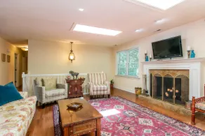 Azalea House (Country setting close to town) - Image 4