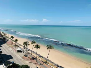 A breathtaking view in a seaside apartment - Image 4