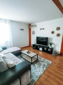 Independent accommodation in family home - Image 4