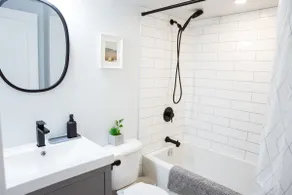 Modern 2BR Apt • Forest Heights • Near DT & Uni - Image 4