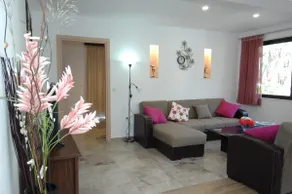 Salakos Mountain View Home - Image 2