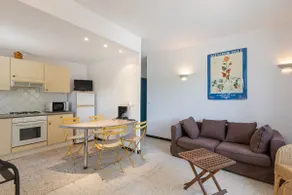 Heritage Apartment in Mèze With Swimming Pool - Image 2