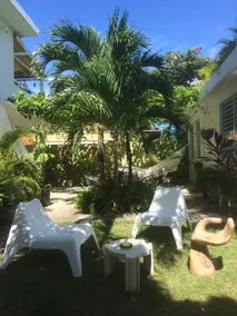 Cozy • Fast WiFi • TV • AC • Tesla backup • Beach - Image 2