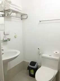 Cozy 1BR Netflix & Alexa w Balcony Free Pool - Image 5