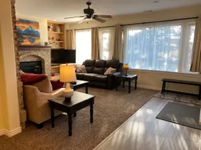 Beautiful Spacious Sunlit Suite - Image 3
