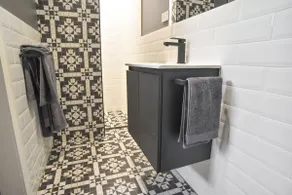 Mar Q Apartment - Image 4
