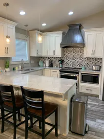 10 beds! Beautifully Modern Idaho Falls Home! - Image 2
