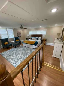 Roomy, cheerful, 4-bedroom home near Bainbridge. - Image 2
