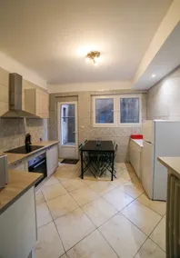 City center - 40 m2 - Quiet - 5 min from the train station - Image 5
