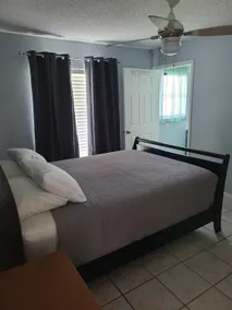 Cheerfull 3 br townhouse with pool near everything - Image 4
