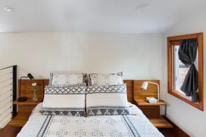 Beautiful and Private Modern Cottage Close to Silicon Valley - Image 2