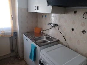Air-conditioned Waterfront Apartment 8A - Image 5