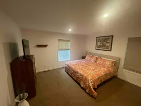*Spacious 4 Season home - Image 4