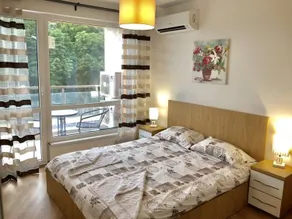 Modern beachfront apartment - Image 3