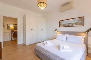 Refined, spacious and bright apartment Dormo da Flami - Image 3
