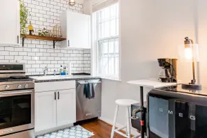 .:Gorgeous Rittenhouse Apartment:. (Voted top 10!) - Image 4