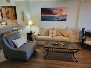 Bobby's oceanfront   2 king suites and bunk beds condo - Image 5
