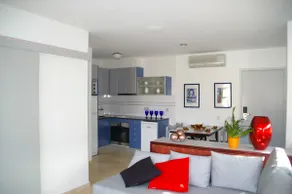 Centremar apartment, street view, (3rd + 2nd) - Image 4
