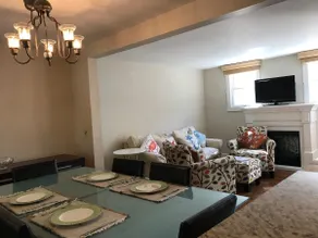 Prime Location - Beautiful 2-bd condo, Parking, AC - Image 3