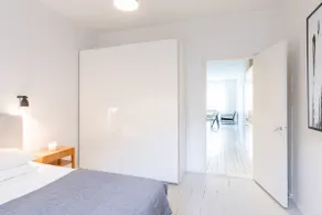 Spacious & minimalistic apartment near centre - Image 5