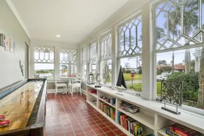 Bella Vista Waterfront Villa - Image 2