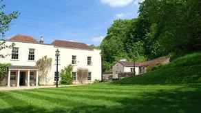 Georgian House with Indoor Swimming Pool - Image 2