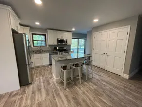 Spacious 4BR Retreat w/ Hot Tub and Pool Table - Image 4