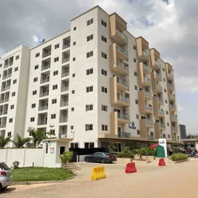 Lovely & cozy 1 bedroom serviced apartment - Image 4