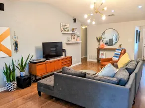 South Austin Charmer with Backyard Oasis - Image 2
